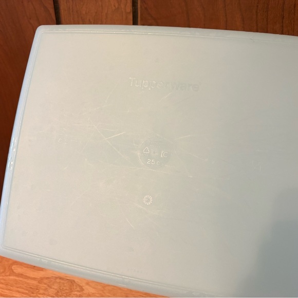 Tupperware FreezerMate Large Container - Picture 3 of 7